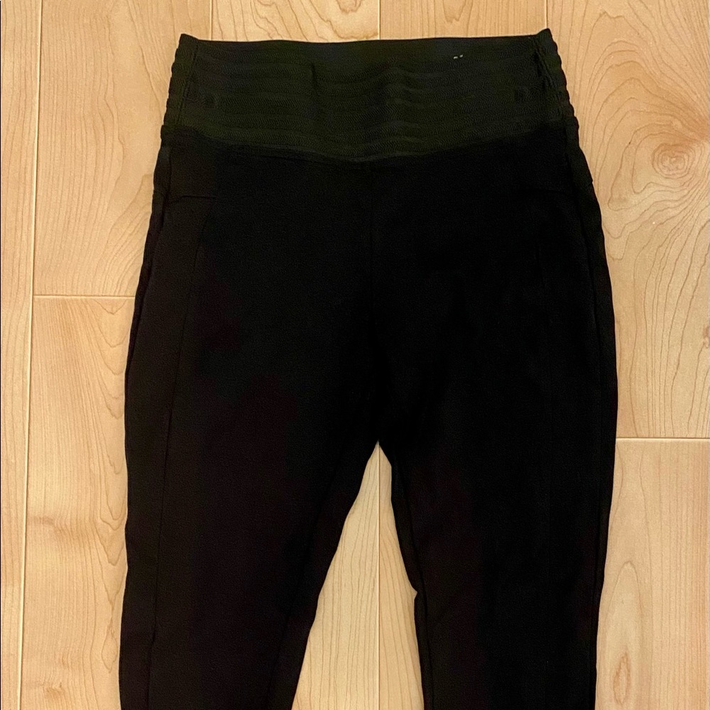 NWOT Maurice’s pointe knit pants size small